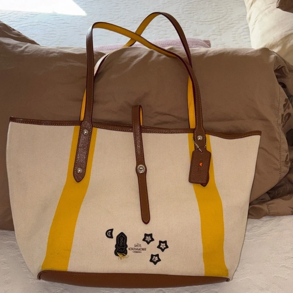 Coach Canvas Market Tote Souvenir Embroidery Chalk Yellow Needs Cleaning
